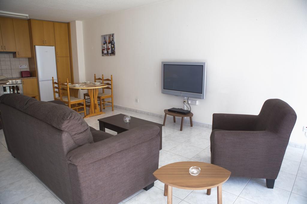 Ambelones Apartments Pissouri Exteriör bild