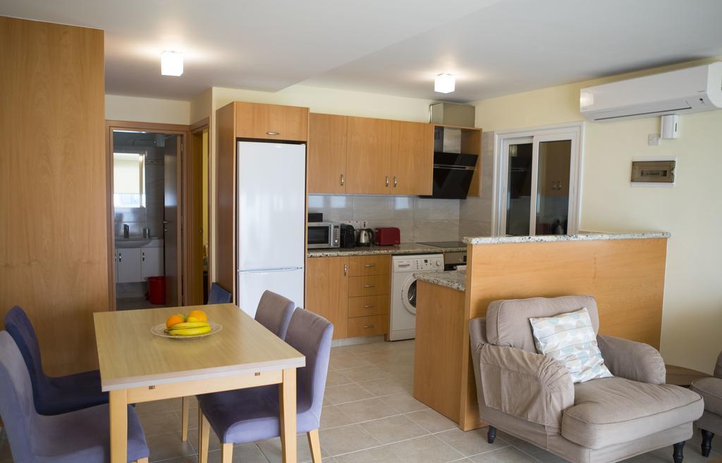Ambelones Apartments Pissouri Exteriör bild