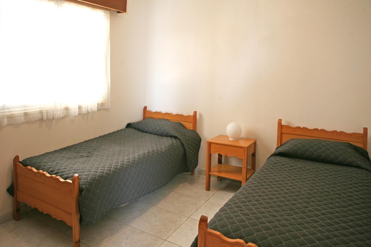 Ambelones Apartments Pissouri Exteriör bild