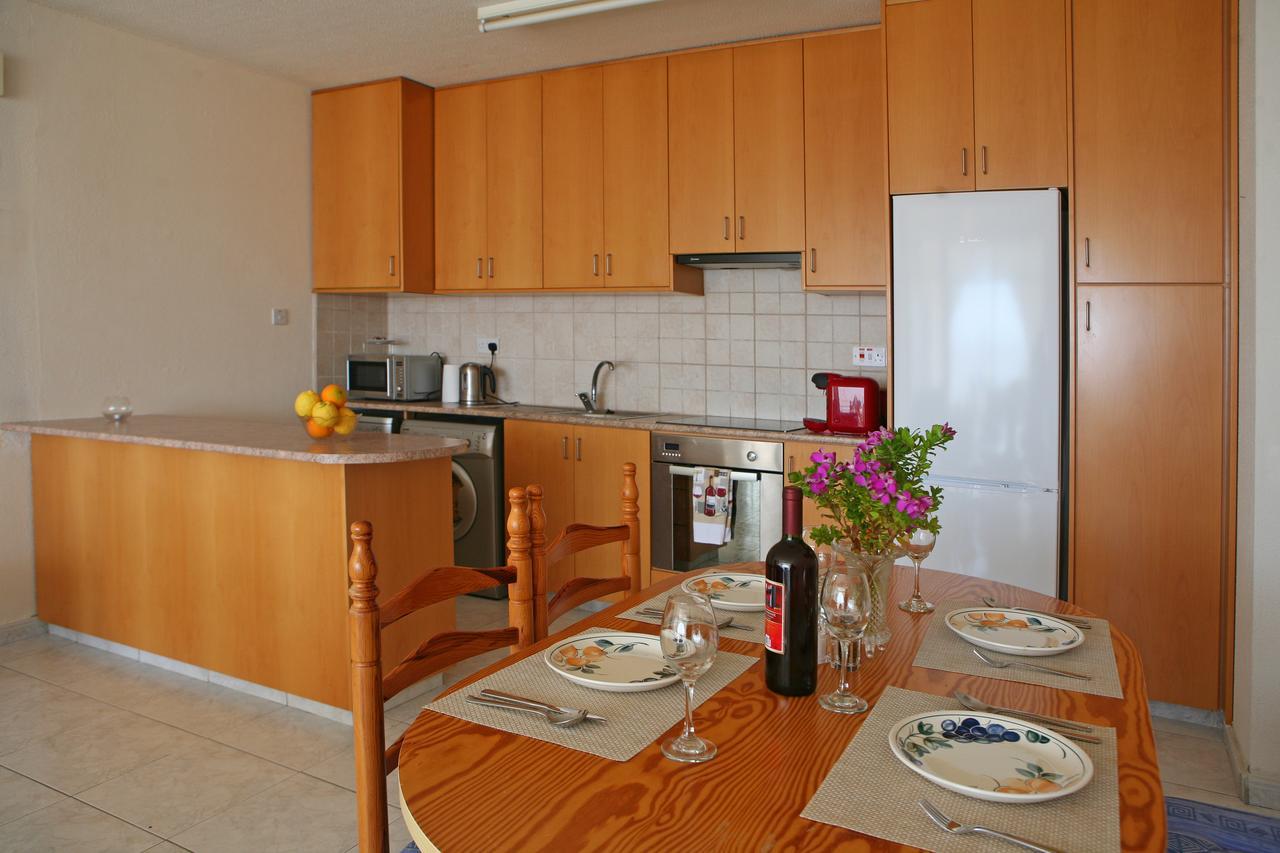 Ambelones Apartments Pissouri Exteriör bild