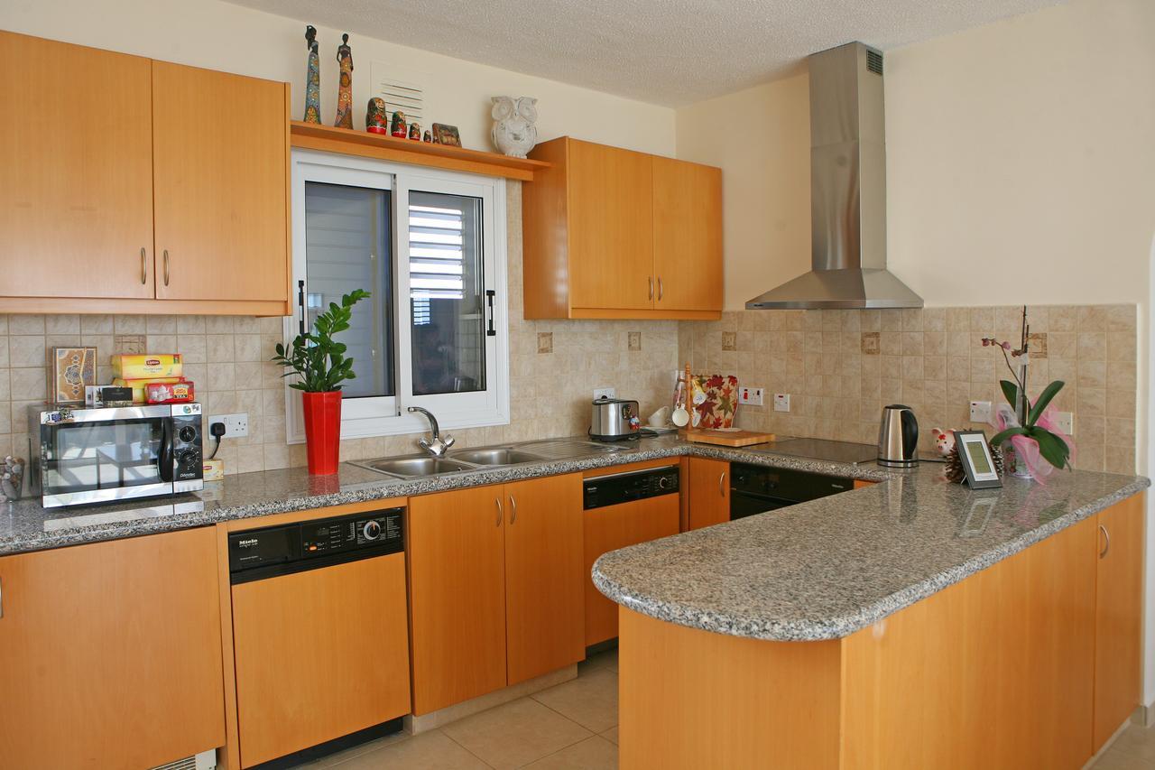 Ambelones Apartments Pissouri Exteriör bild